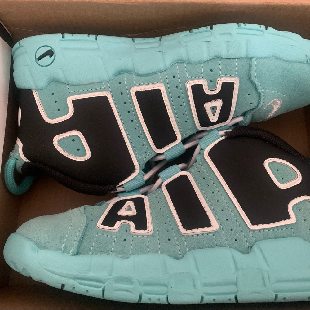 10C Boys Nikes